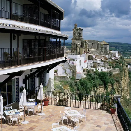 Hotel De 4*