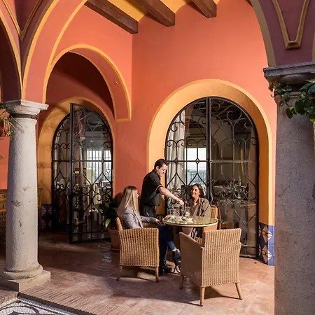Hotel De 4*
